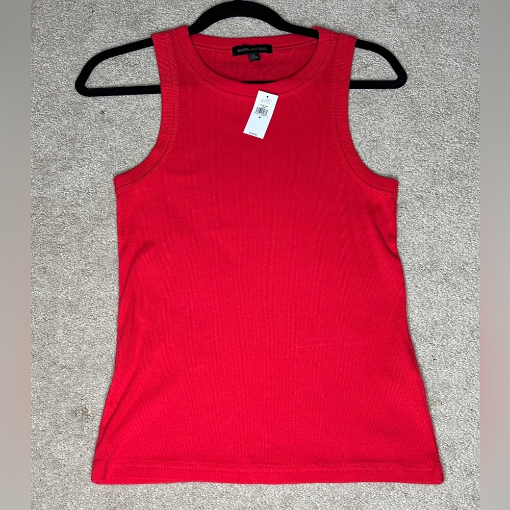 🛑 SOLD - 
NWT Banana Republic fitted ribbed tank top - M - Picture 2 of 5